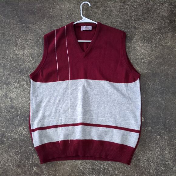 Vintage Titleist Sweater Vest Mens L Red Maroon Scottish Wool Golf 90s - Picture 1 of 8